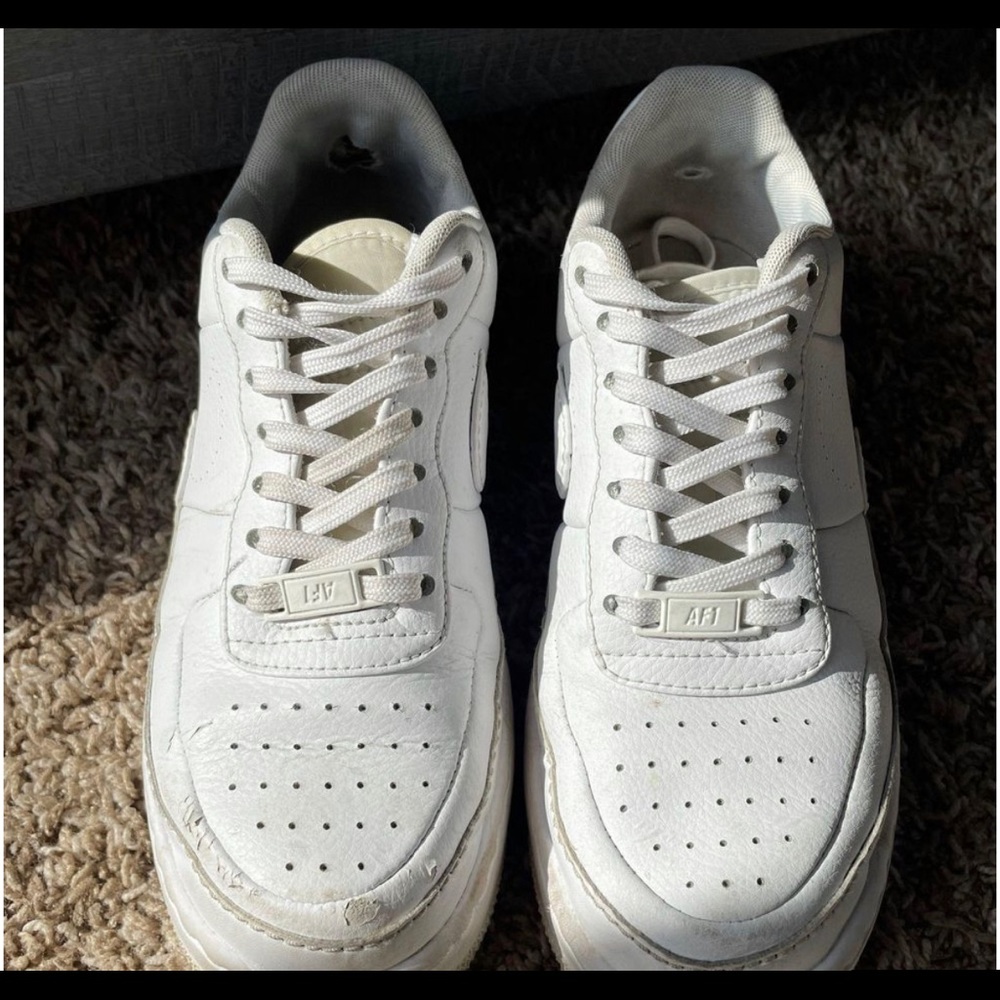 Nike Air Force Sneakers